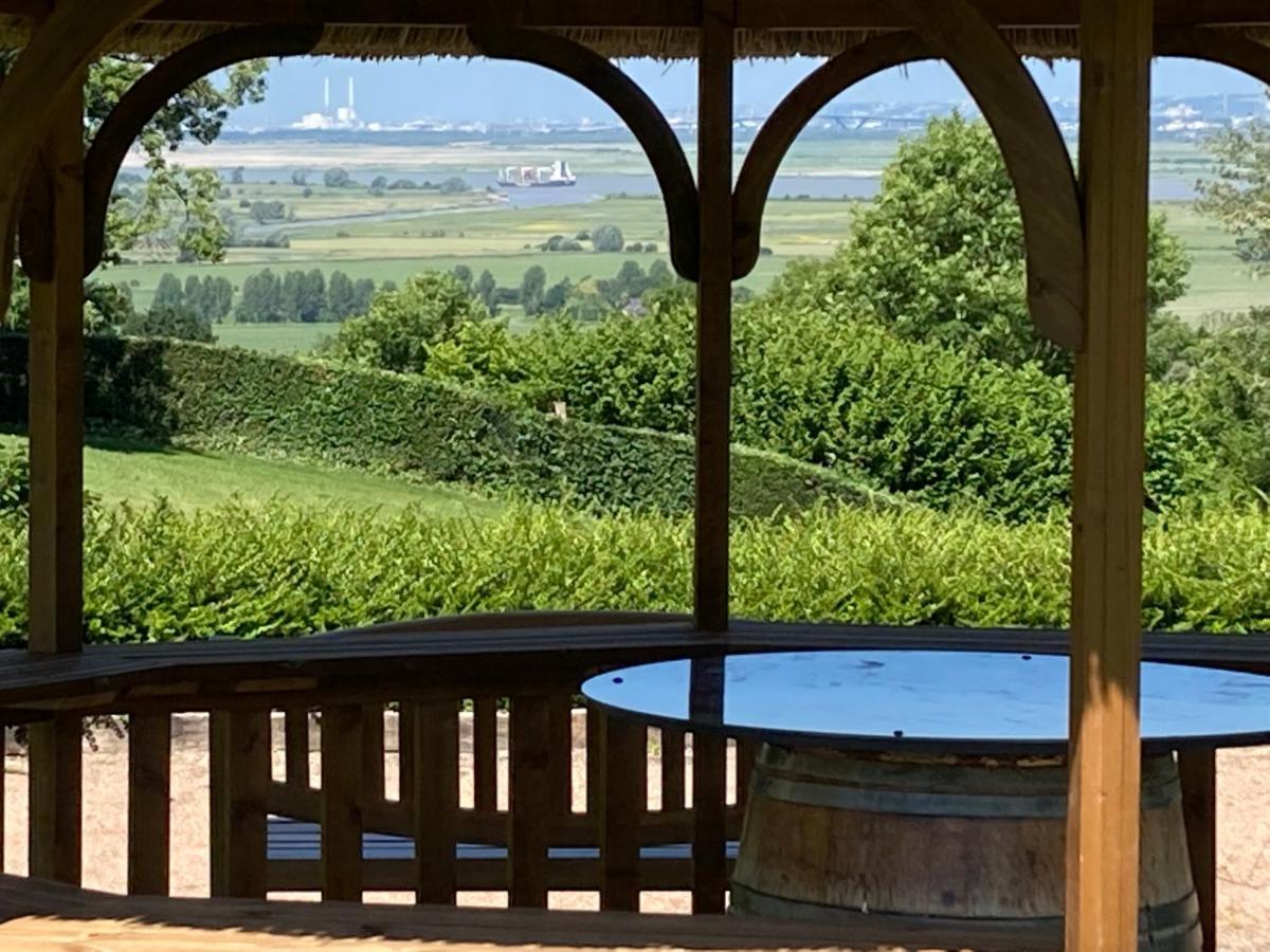 B&B Le Clos Du Phare - En Campagne Saint-Samson-de-la-Roque Bagian luar foto